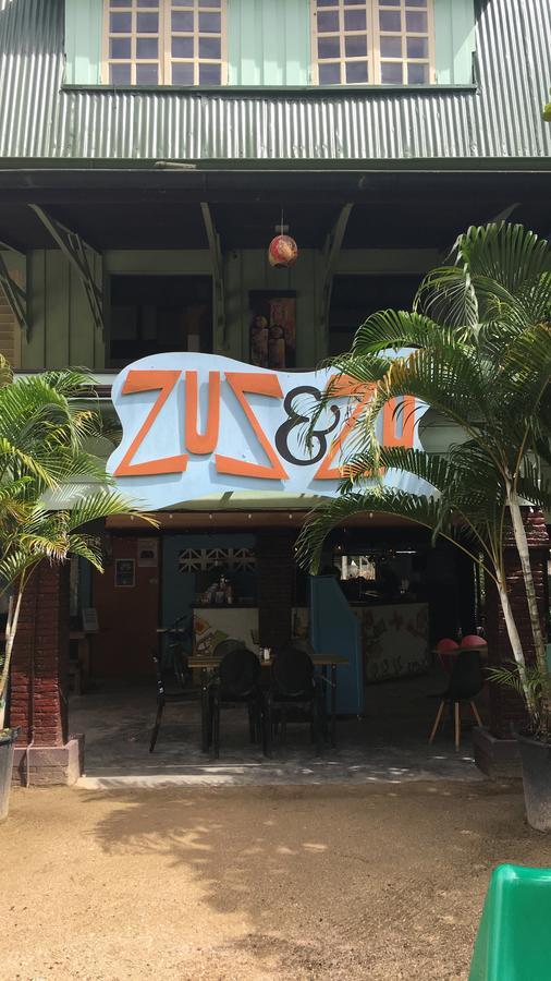 ホテル Zus&Zo パラマリボ エクステリア 写真